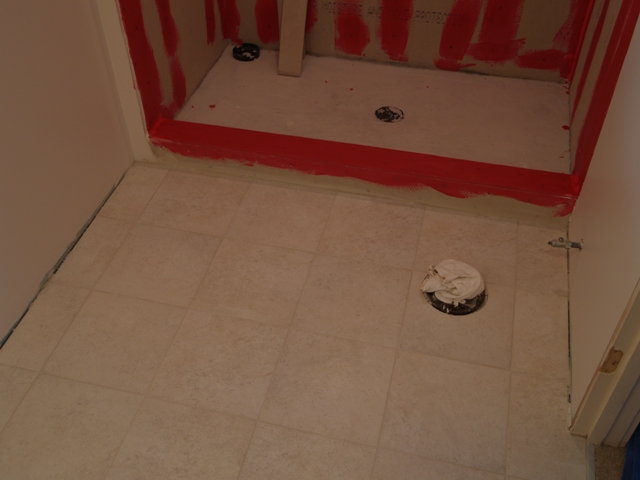 20081124_master_bathroom.jpg