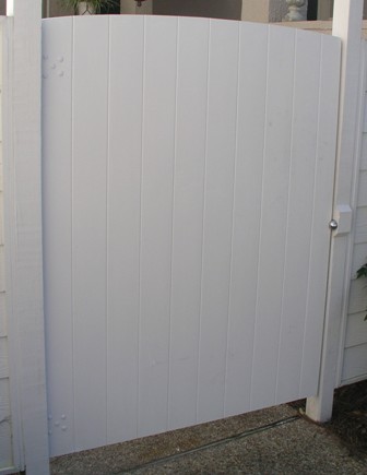 pvc_gate.jpg